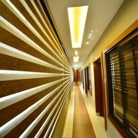 Hotel Priya Kottakkal Kültér fotó