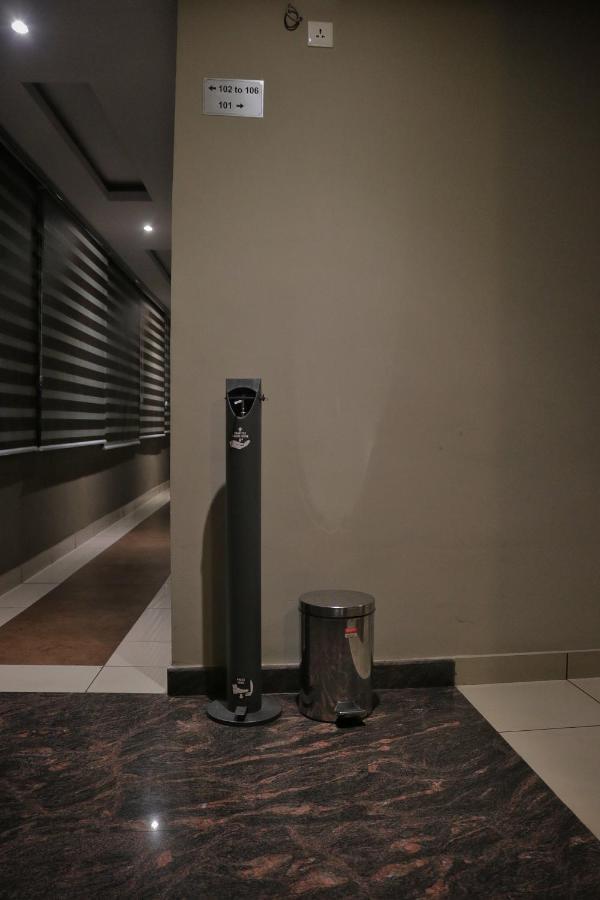 Hotel Priya Kottakkal Kültér fotó