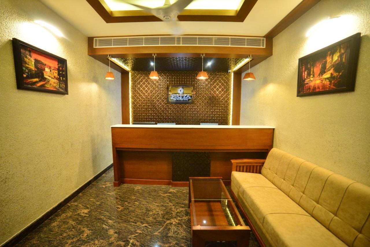 Hotel Priya Kottakkal Kültér fotó