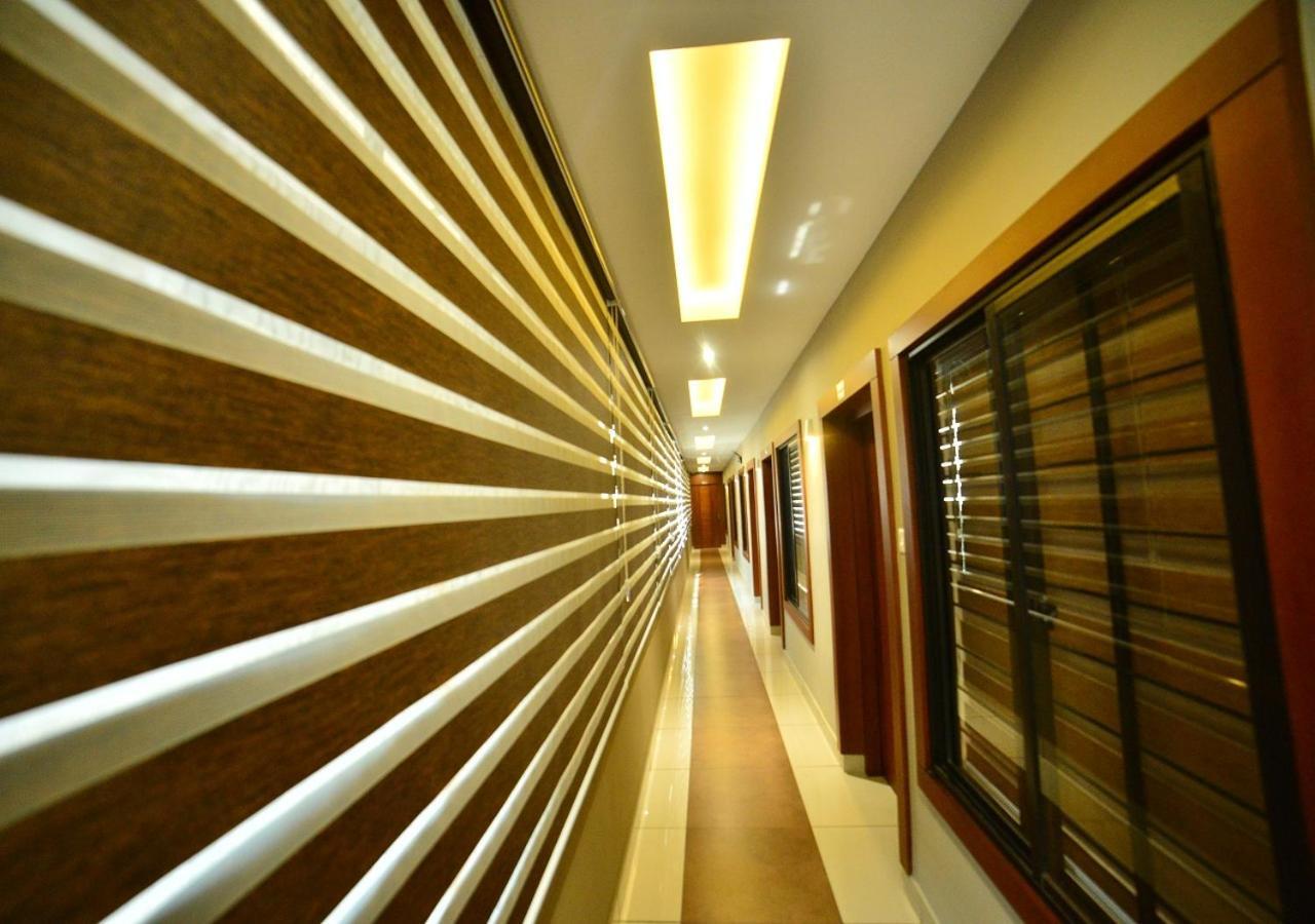 Hotel Priya Kottakkal Kültér fotó