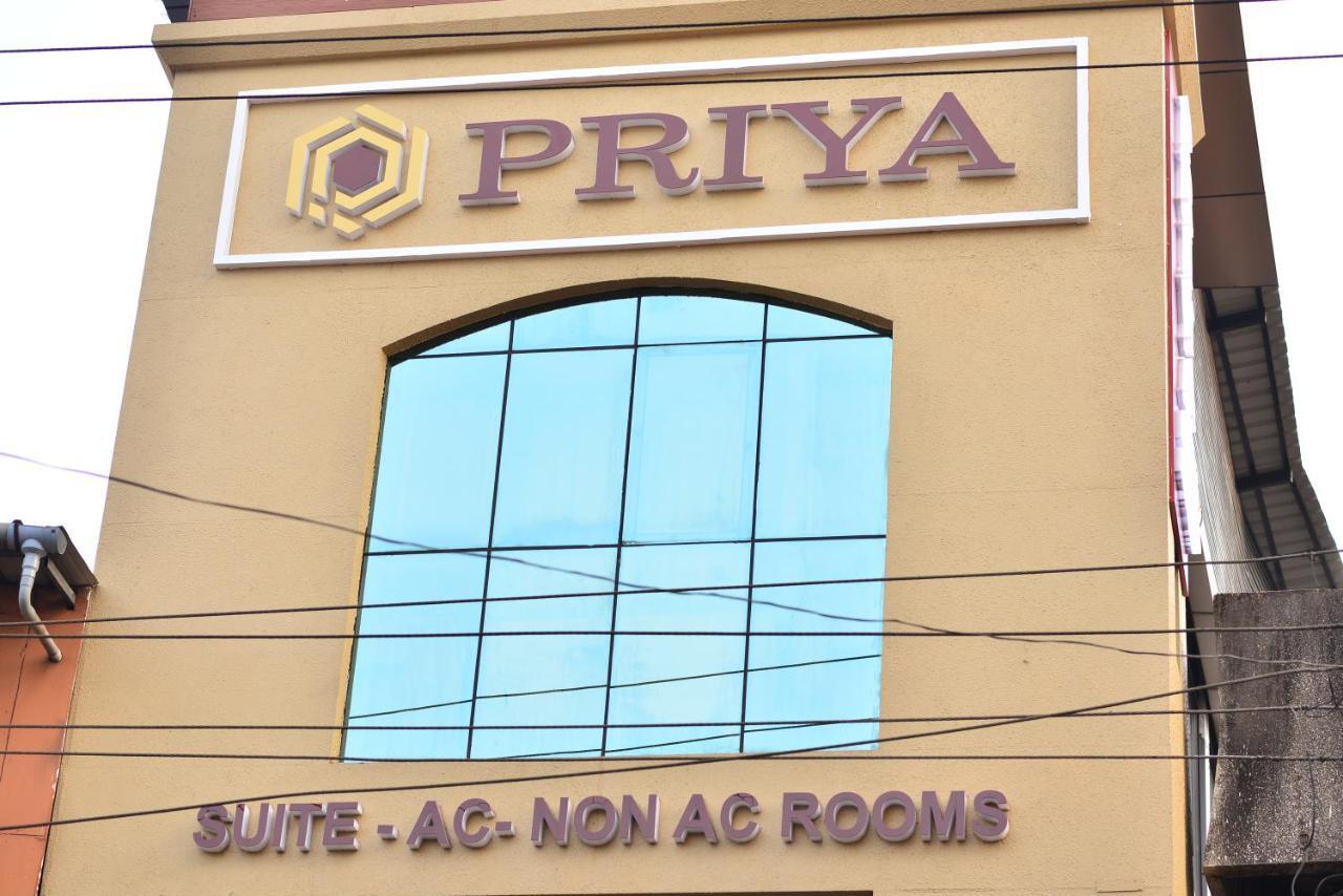 Hotel Priya Kottakkal Kültér fotó