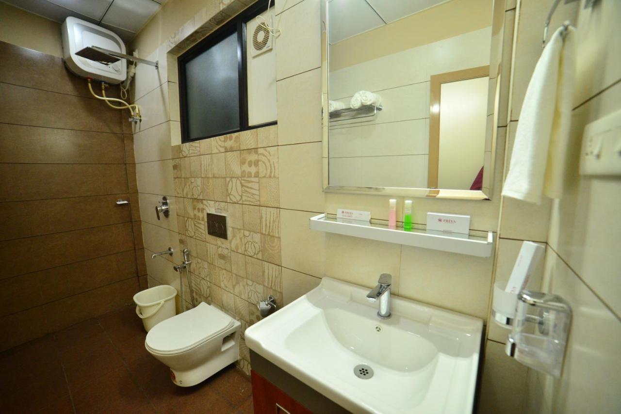 Hotel Priya Kottakkal Kültér fotó